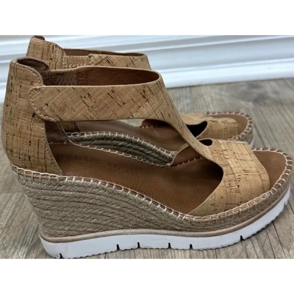Gentle Souls Kenneth Cole Elyssa Easy T-Strap Cork Espadrille Wedge Sandals 5.5‎